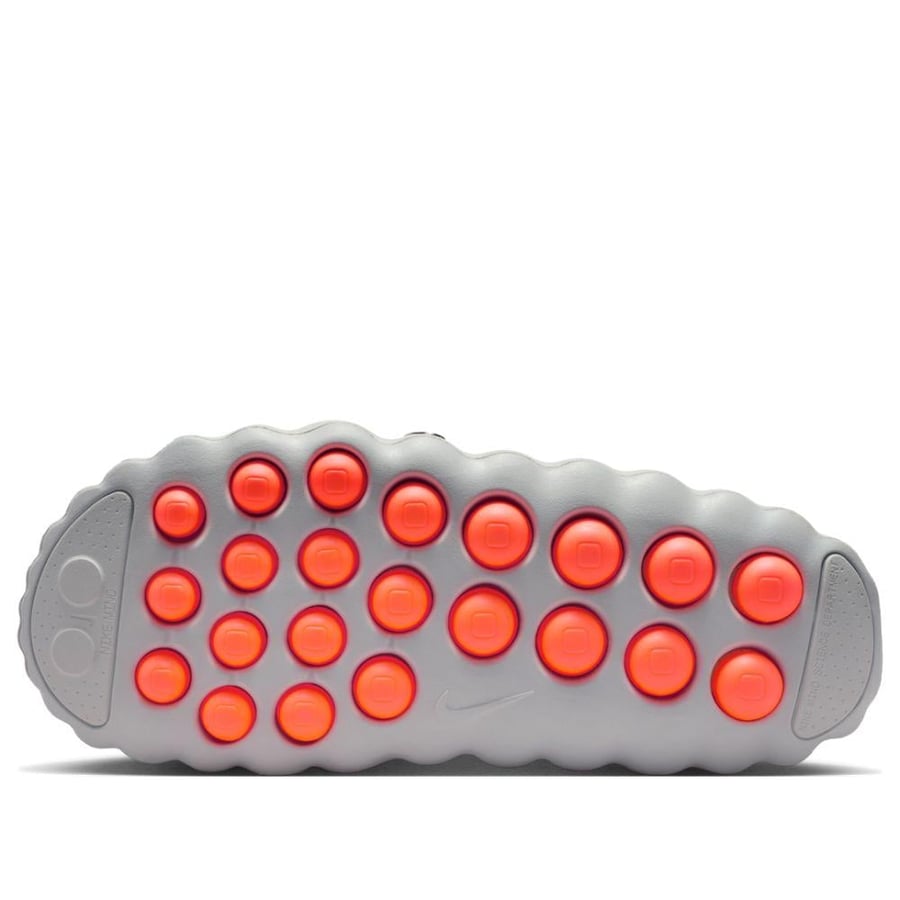 Nike Mind 002 سليبر لون ابيض