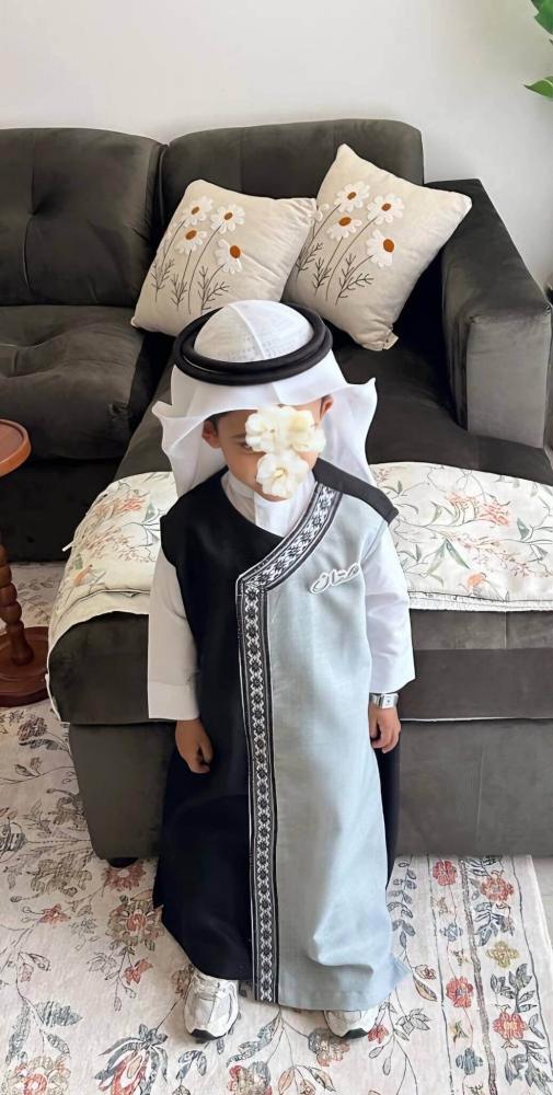 دقلة فخمة للأطفال للعيد تصميم عصري أنيق متجر إكليل القلوب