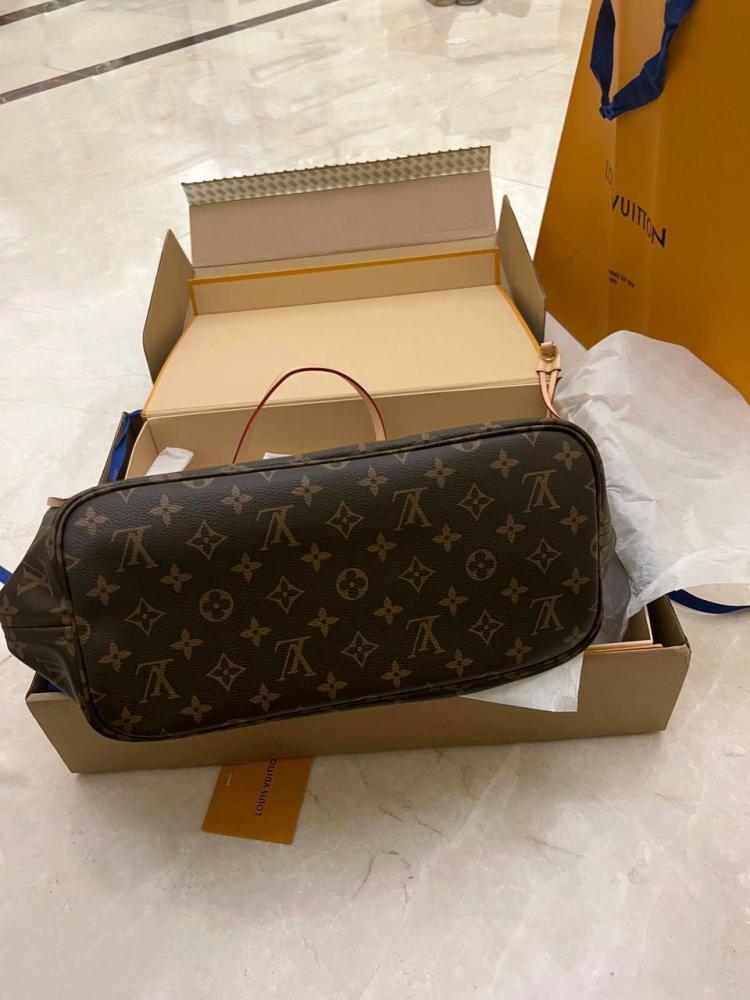 LV Neverfull bag