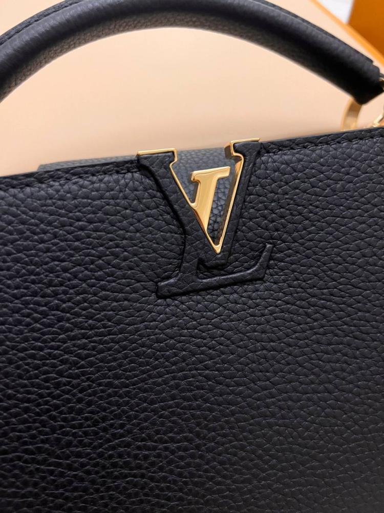LV Capucines BB bag