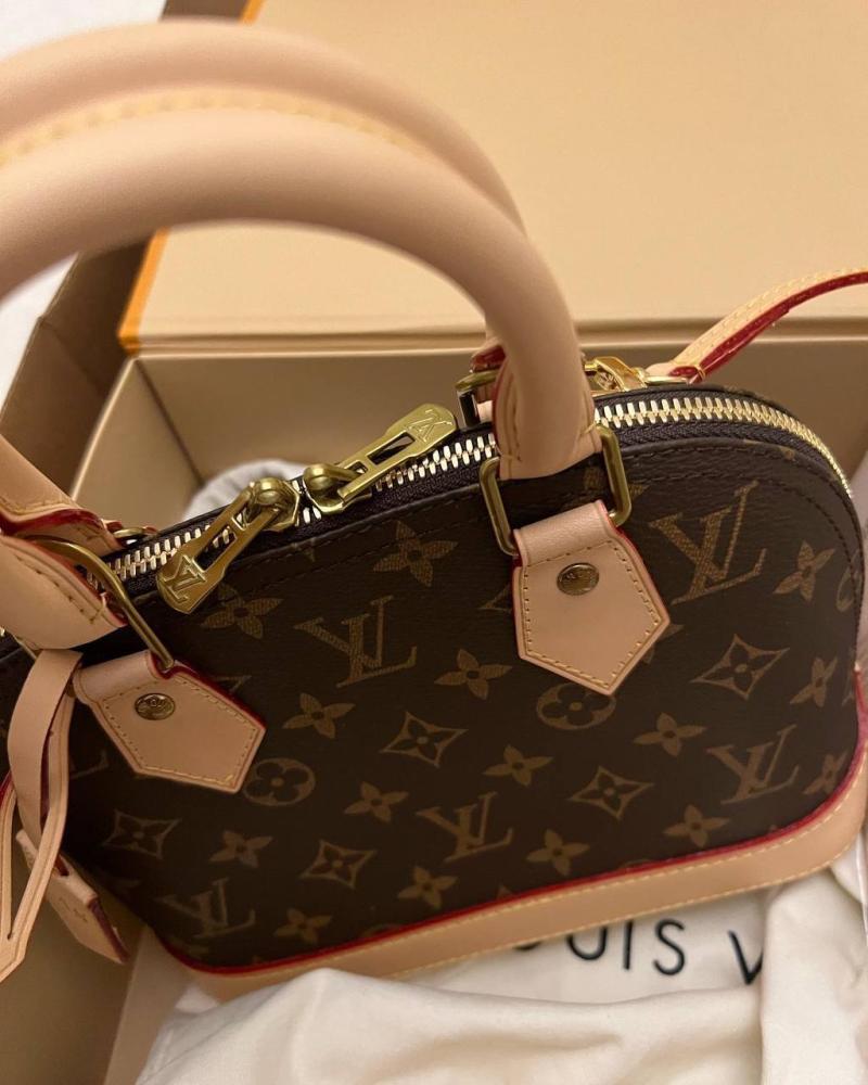 LV Nano Alma mini