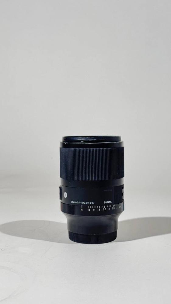 عدسة سيقما 35mm فتحة 1.4 لكميرات سوني