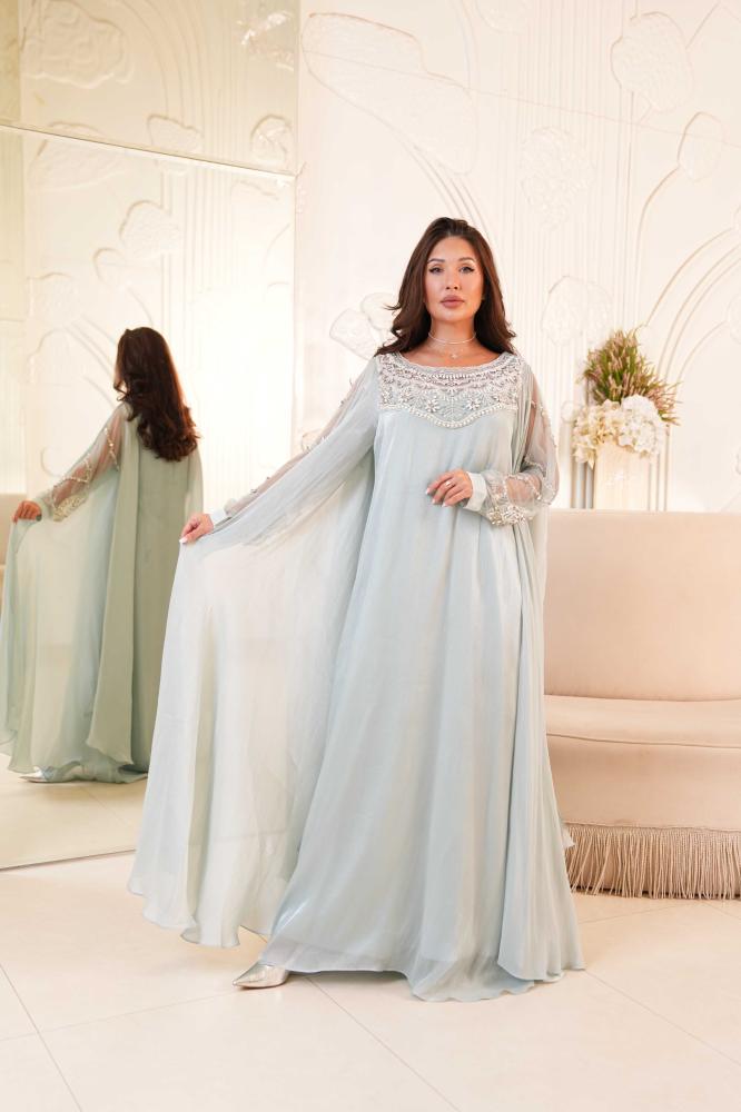 Whispering Breeze Cape