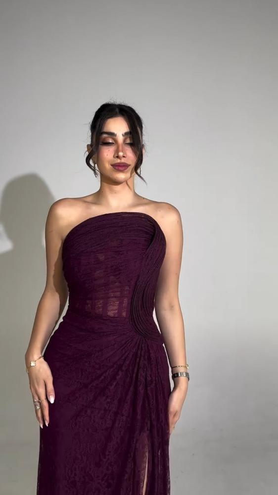 فستان عنابي دانتيل فخم