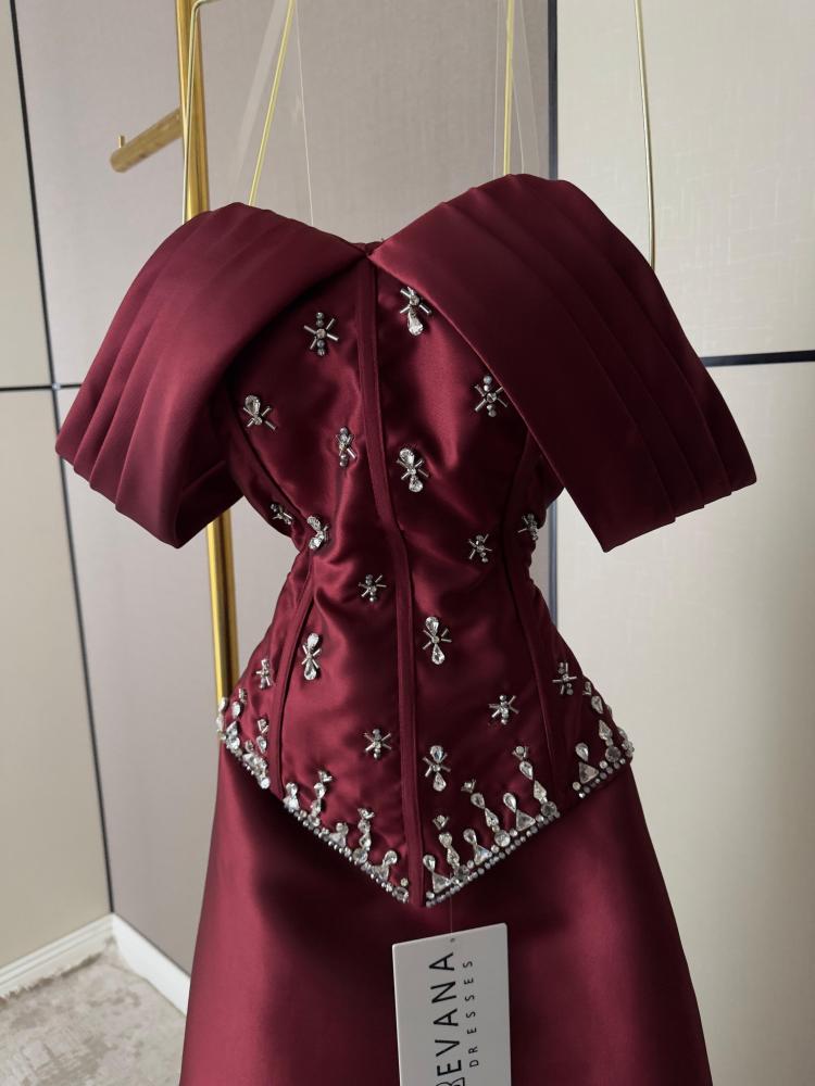 فستان عودي ميكادو سعره