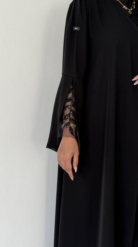عباية إنترنت بأكمام تل مشغول بفتحة نص كلوش لف فخمة | سدفة