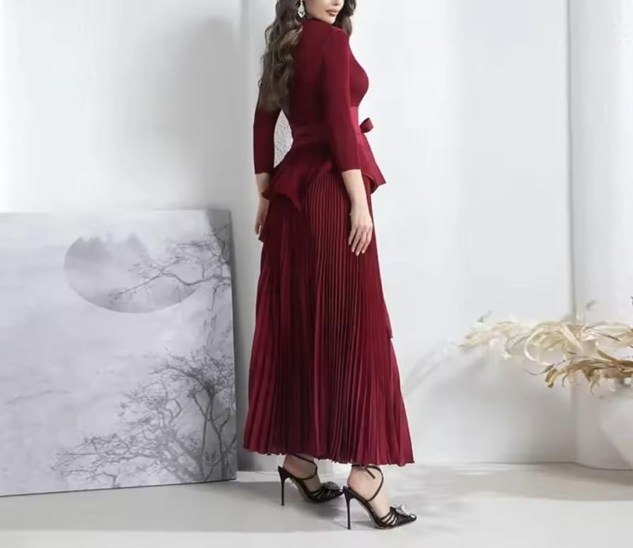 تيور بليسية عنابي