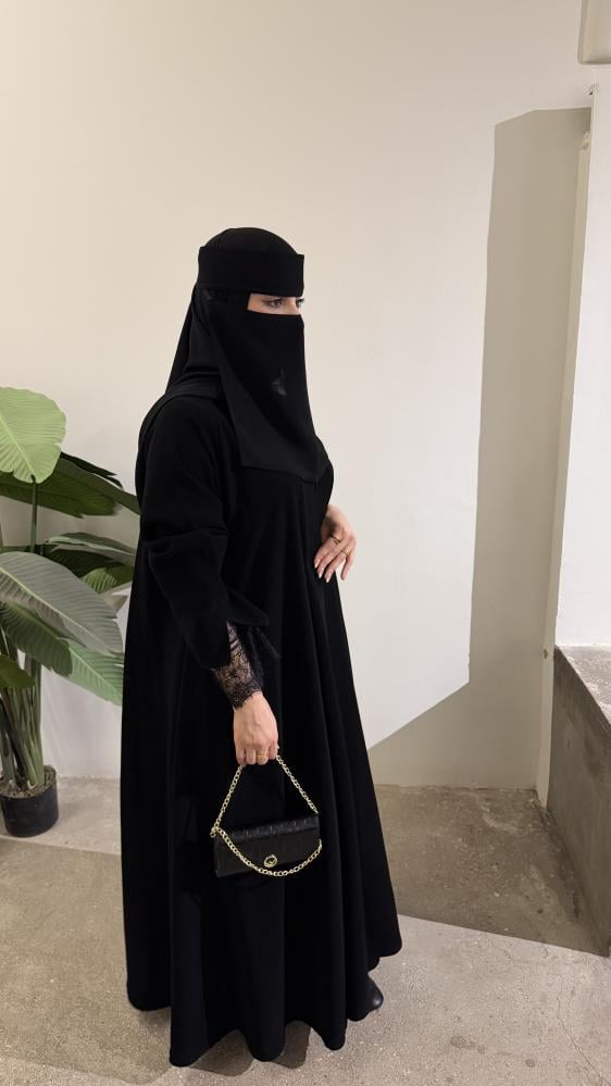 عذبه