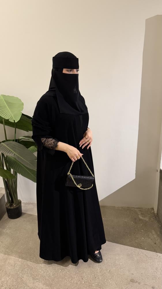 عذبه