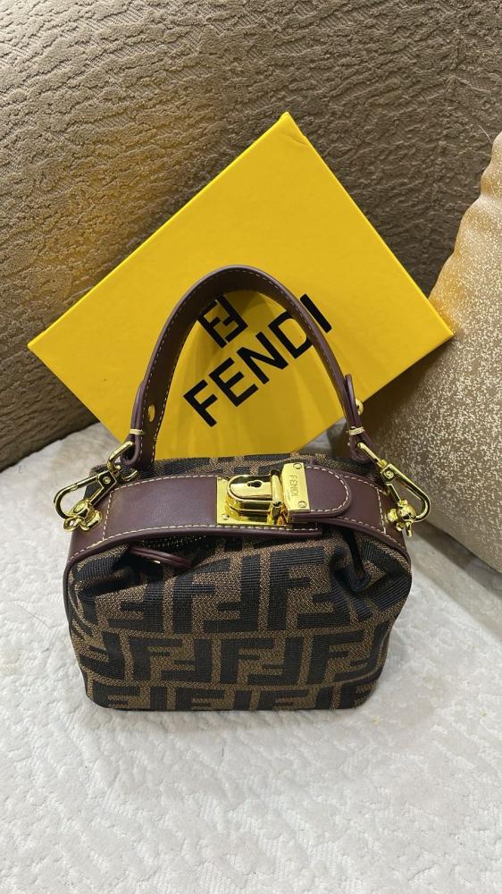 FENDI 4 bag