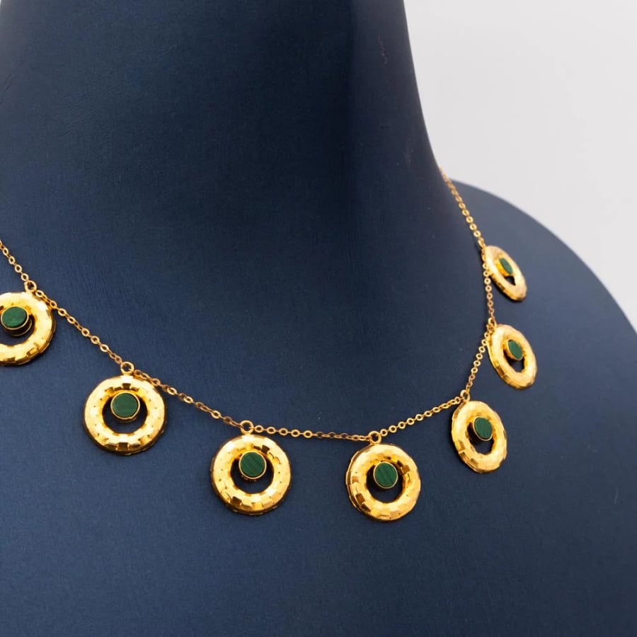 عقد ذهب عيار 21
