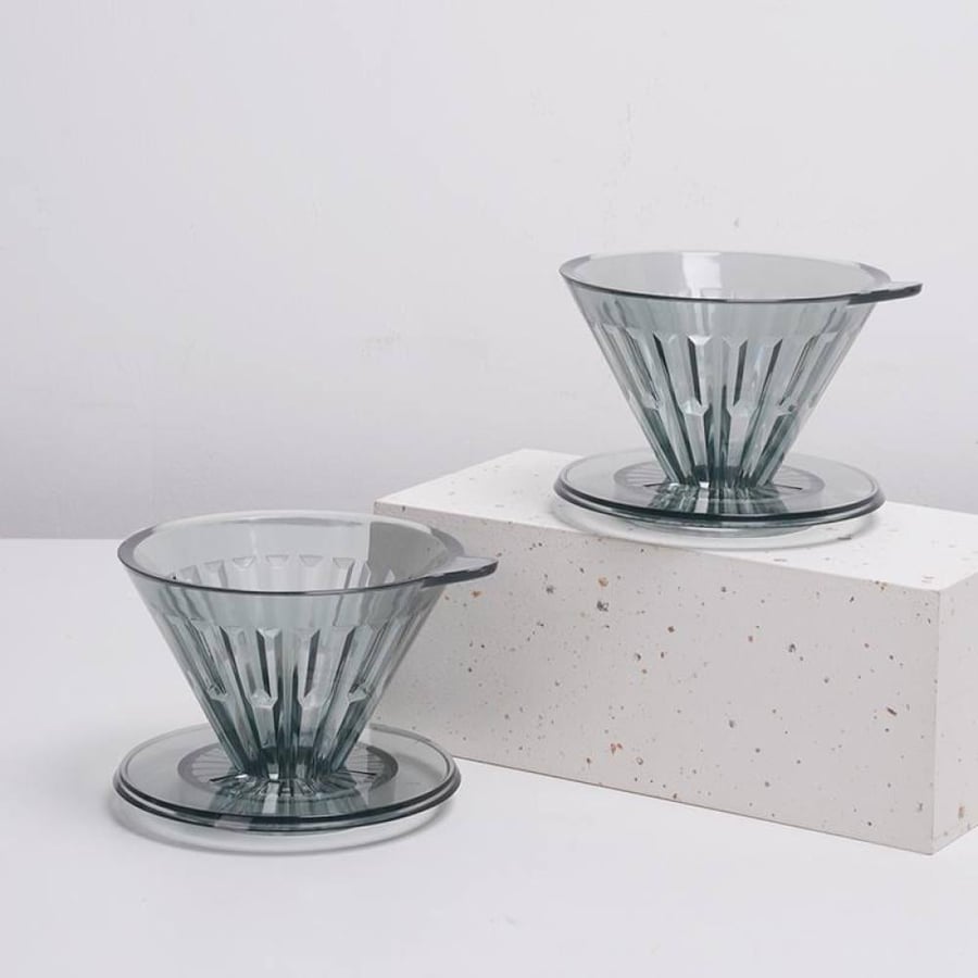 Ain Taimour crystal distillation in transparent black 01