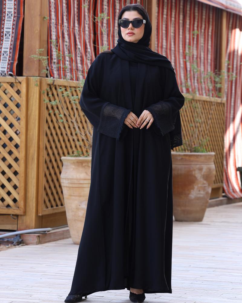 عباية كلفة صوف وهدب أسود