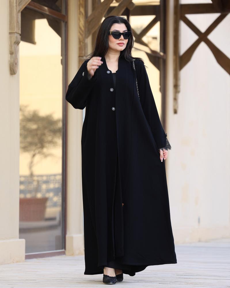 عباية دانتيل وأزرار أسود