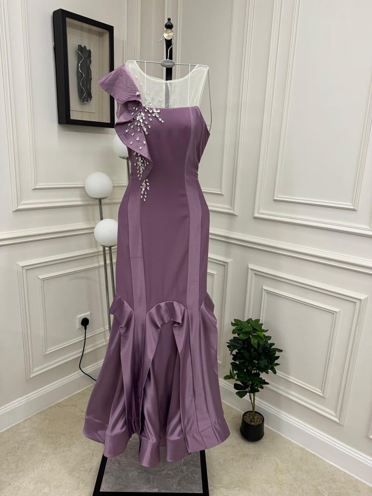 فساتين سهرة 2024