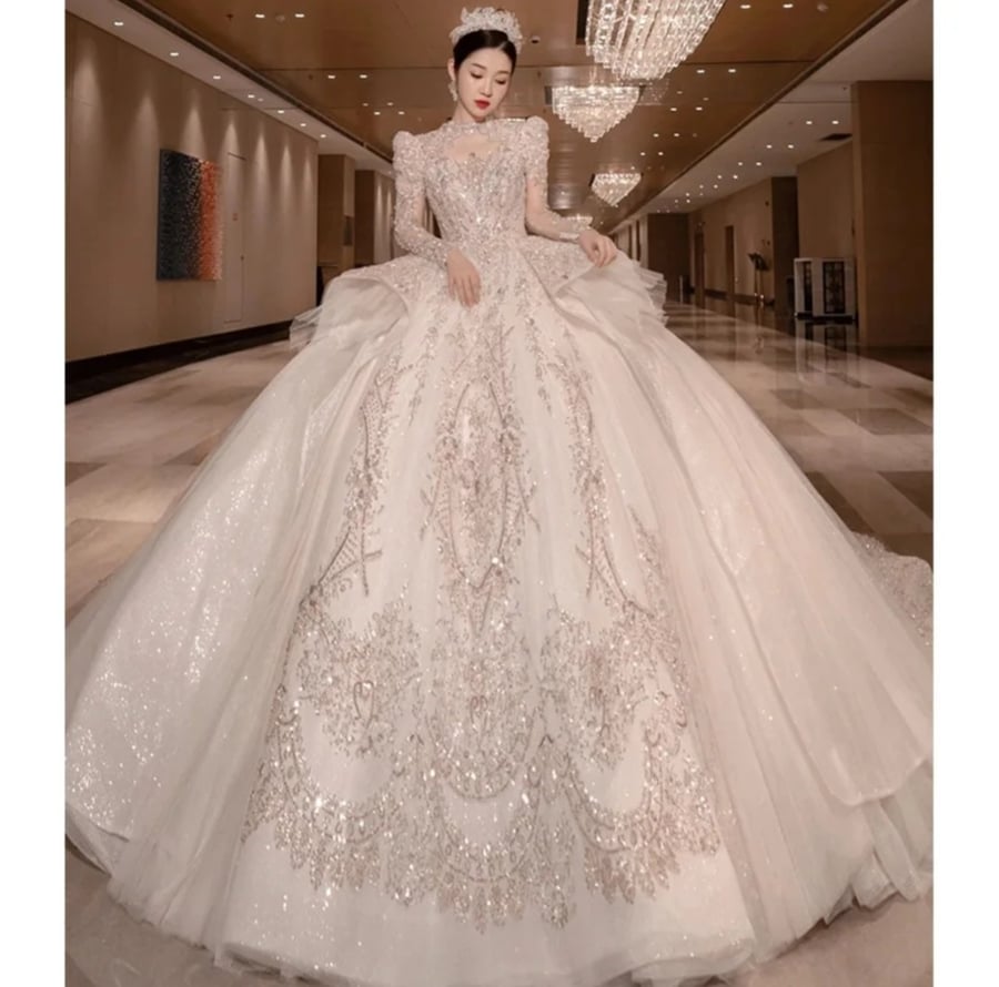 رقبة عالية كم طويل فستان الزفاف زائد حجم Vestido De خمر فاخر الخرزة الزفاف Princesse ثوب كاتدرائية القطار