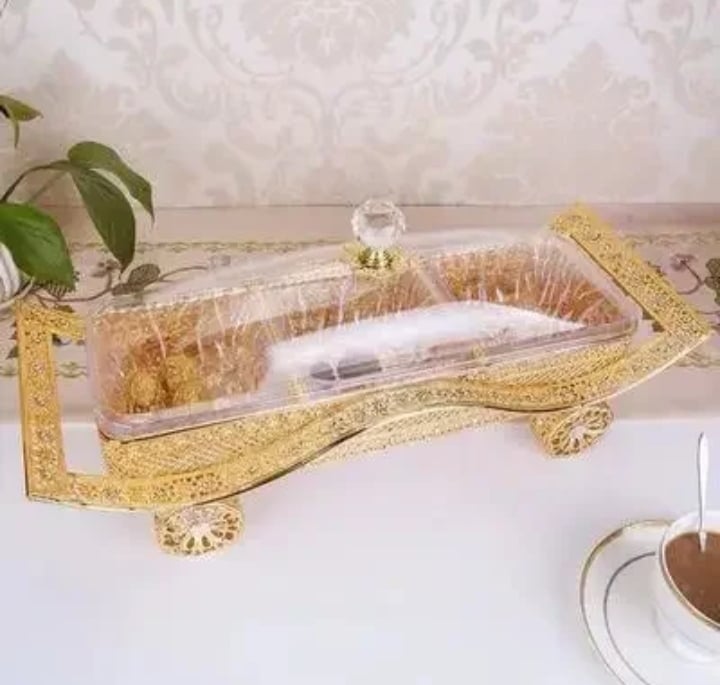 صندوق حلوى أوروبي فاخر ، طبق ذهبي ، علبة أكريليك مقسمة مع غطاء ، صينية طعام منزلية إبداعية حديثة ، علبة حلوى فواكه الجوز
