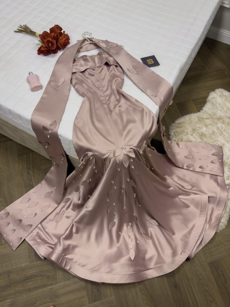 فساتين سهرة 2024