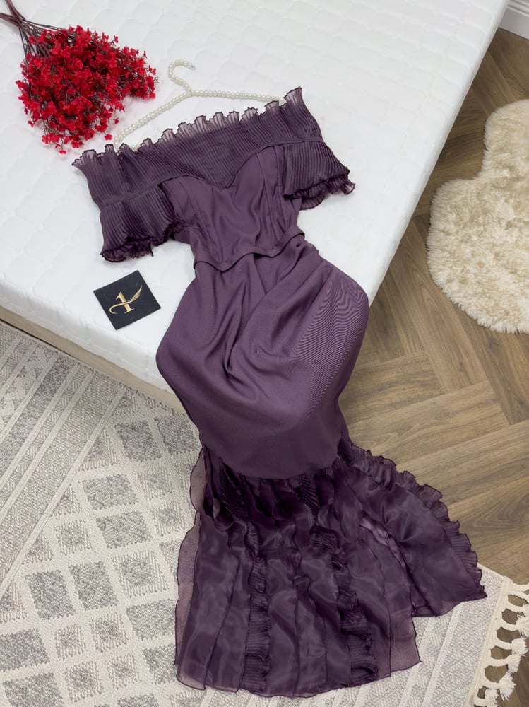 فساتين سهرة 2024