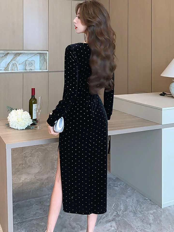 فستان نسائي أسود مخملي بنقط البولكا ، حفلة مسائية ، أنيق ، ألماس ، أنيق ، فاخر ، أزياء المشاهير ، خريف ، شتاء ،