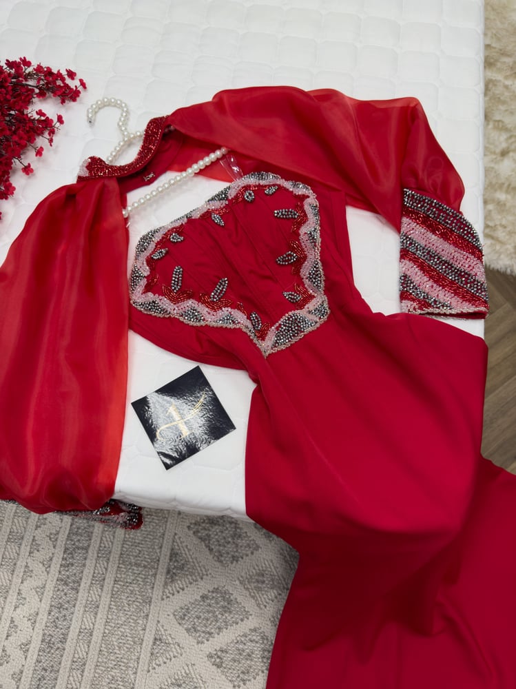فساتين سهرة 2024