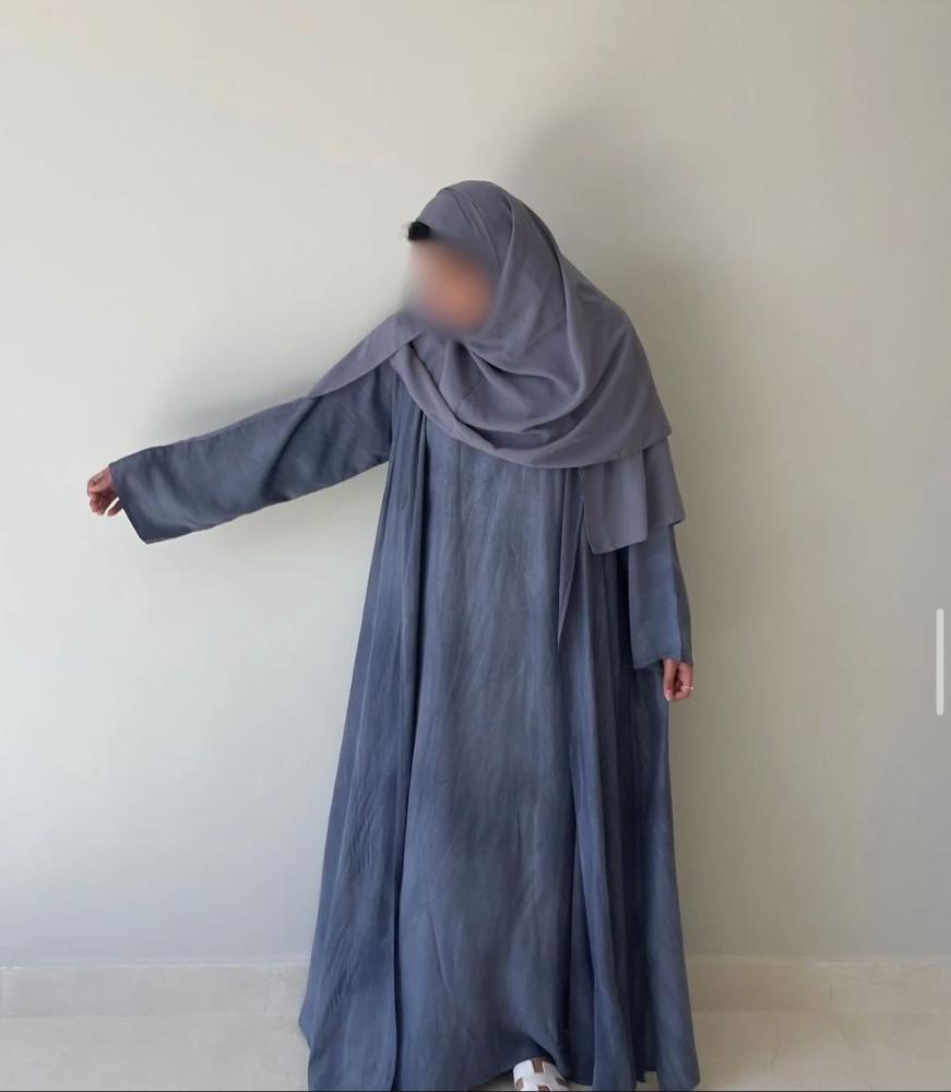 عباية مع فستان