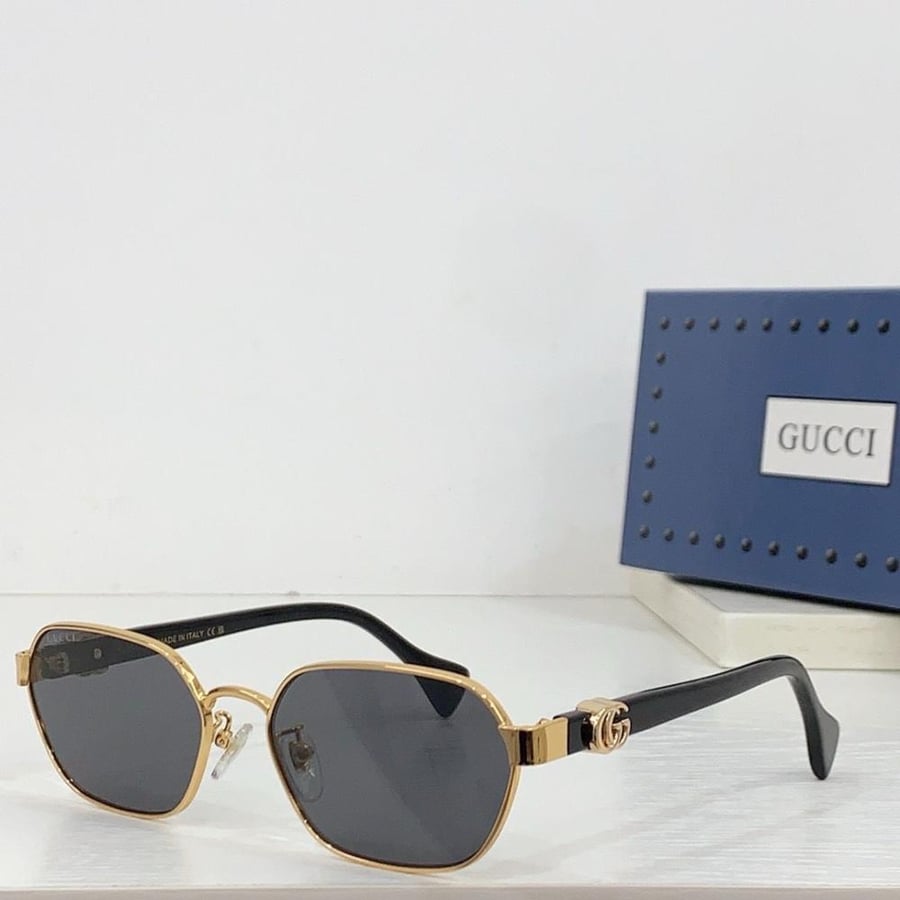 نظارة Gucci ماستر