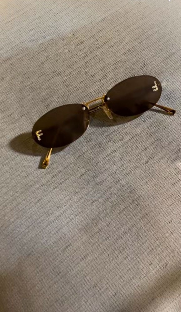 نظارة FENDI بدون ملحقات