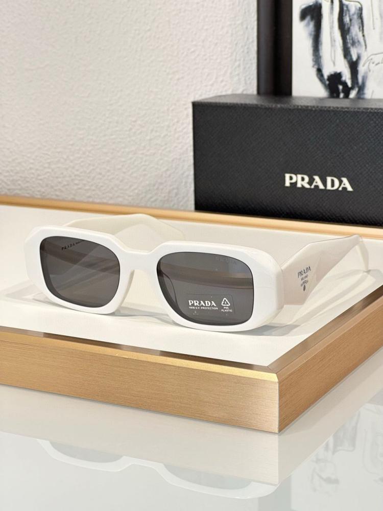 Pradaماستر كواليتي