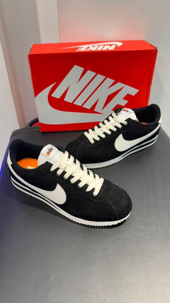 نايكي كورتيز (Nike Cortez