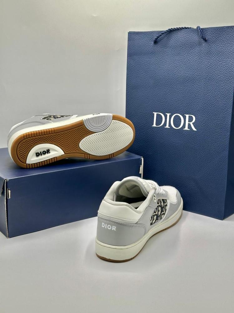 كاجوال Dior