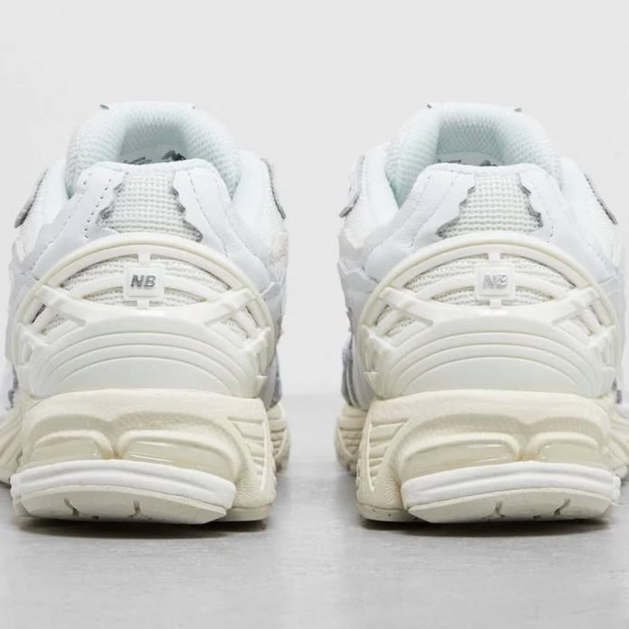 New Balance 1906R