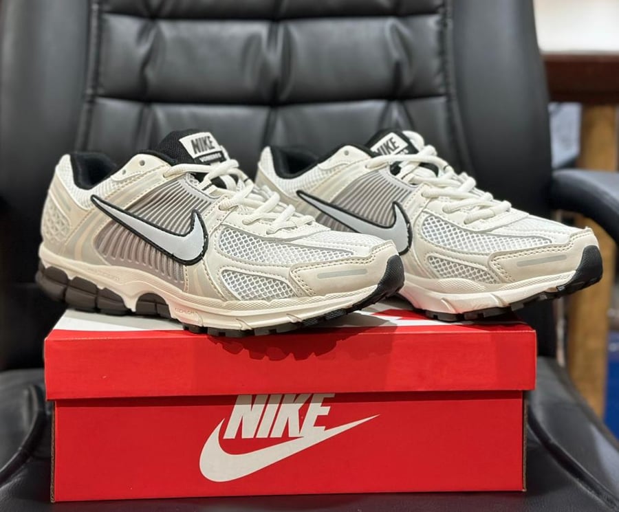 Nike Air Zoom Vomero 5