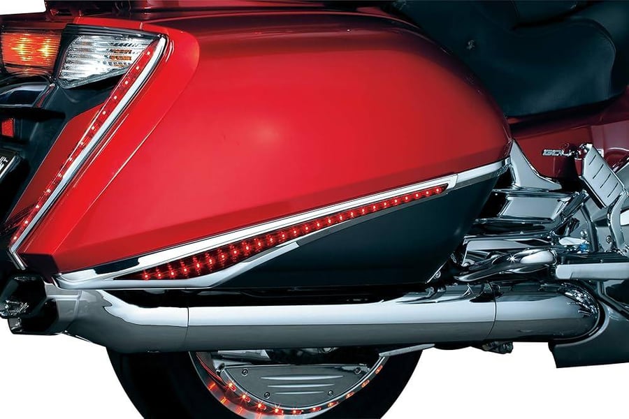 Kuryakyn 3232 Motorcycle Lighting Accessory كروم ليد الشنط الجانبية قولدوينق من شركة كرياكن 12-17