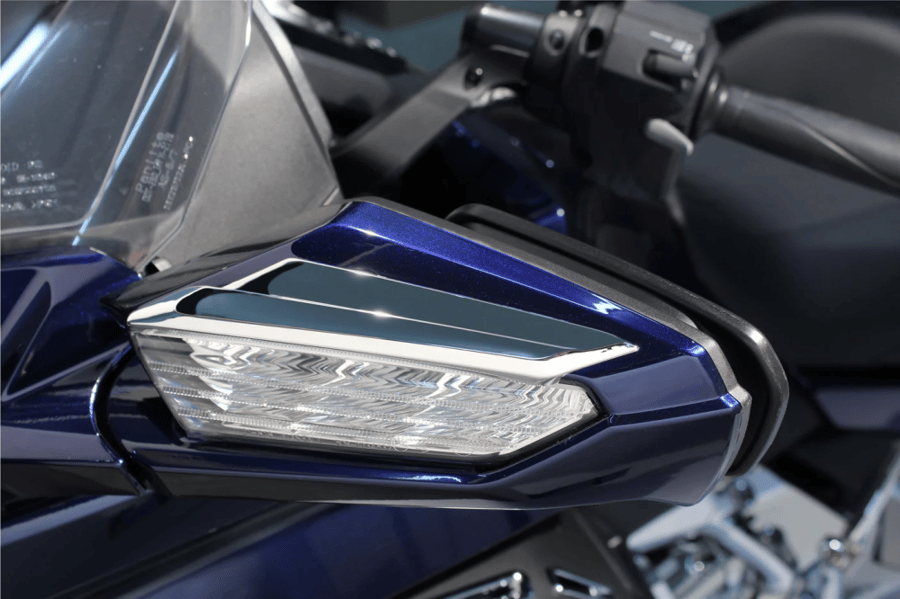 Mirror accents chrome the mirrors goldstrike chrome / black