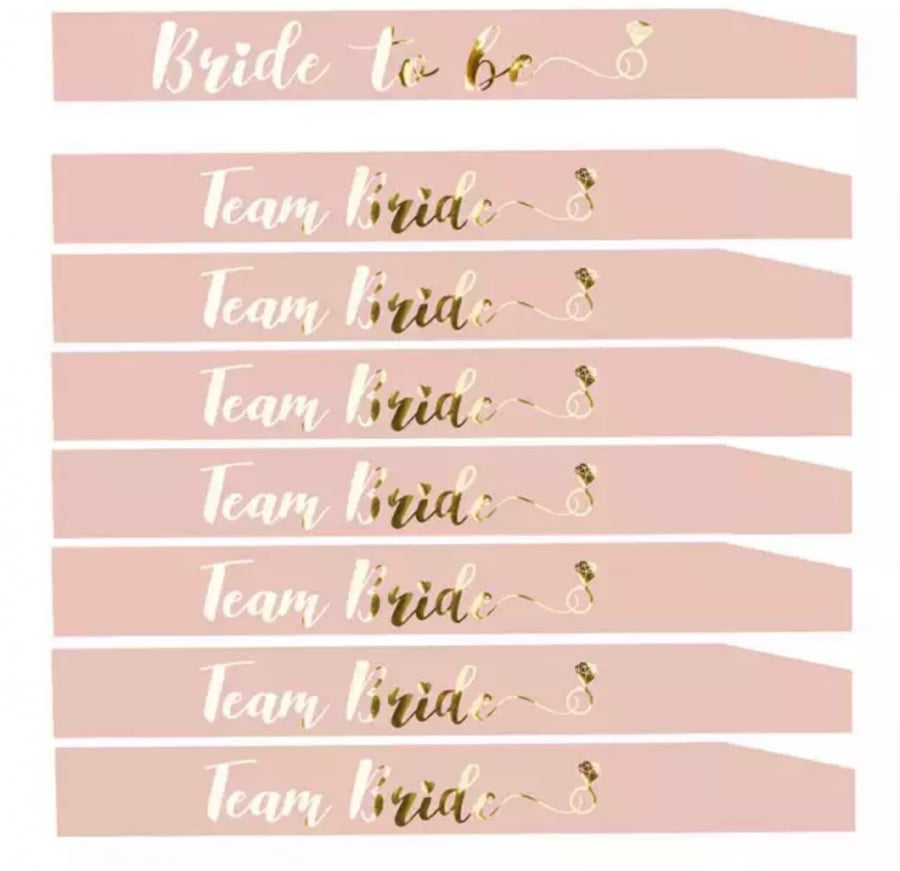 مجموعه اوشحه bride team + bride to be   A المجموعه مكونه من 8 قطع