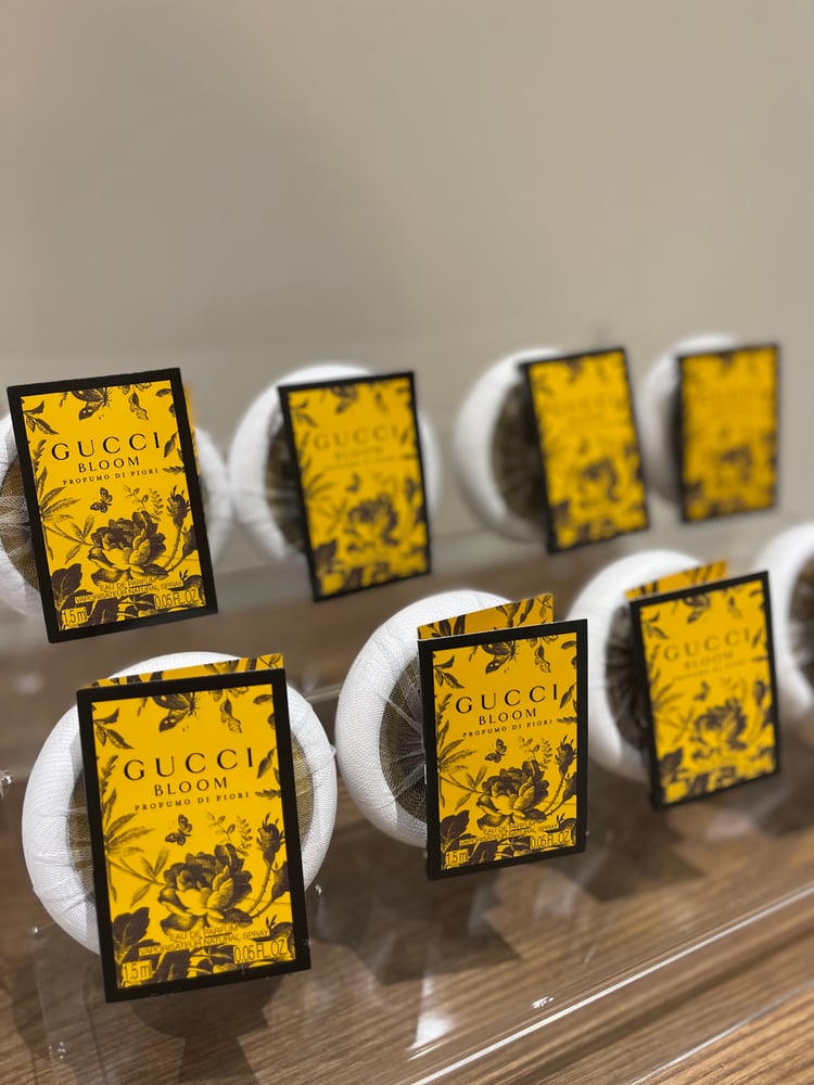 عطر قوتشي ١.٥ مل + مبخرة