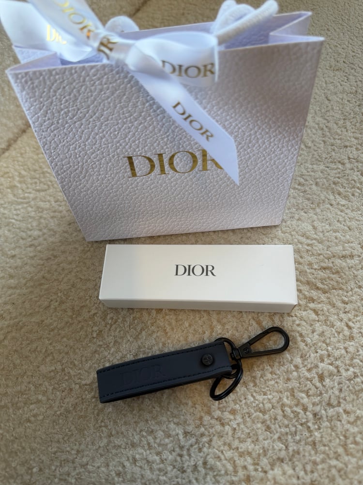 Dior medal with the box and bag