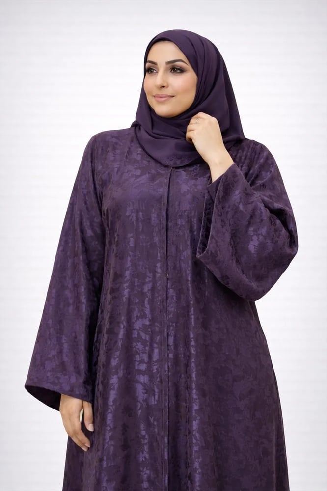 لارا بنفسجي