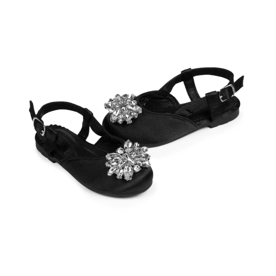 Girls' shoes