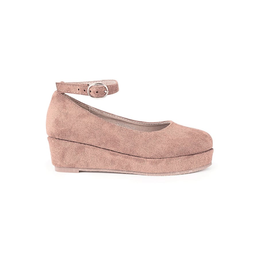 Girls' shoes