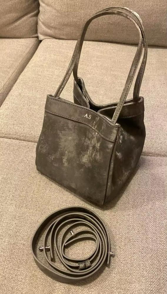 Trending bag - تخصيص اسماء