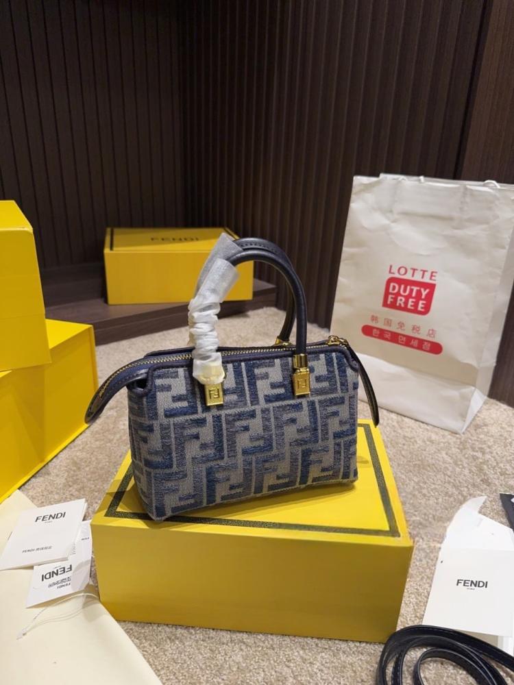 شنطة فندي ماستر