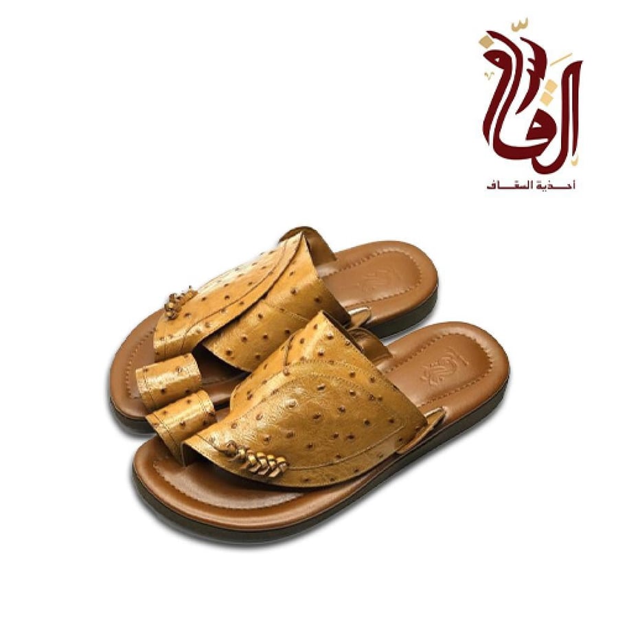 تسوق الآن حذاء لون جملي  الكمية محدود
