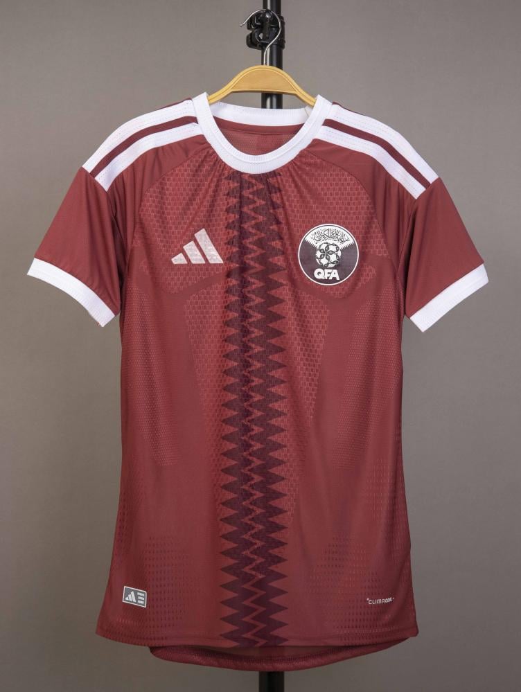 قميص منتحب قطر 2026/2027