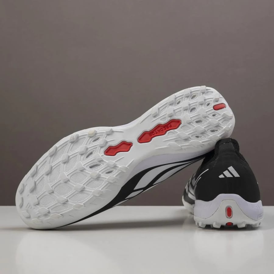 جزمة كرة قدم اطفال  Adidas