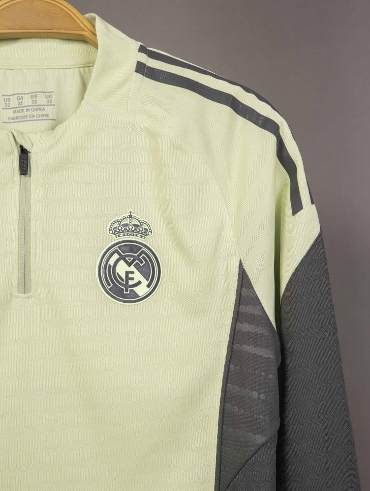 طقم تمارين ريال مدريد اطفال 2025/2026