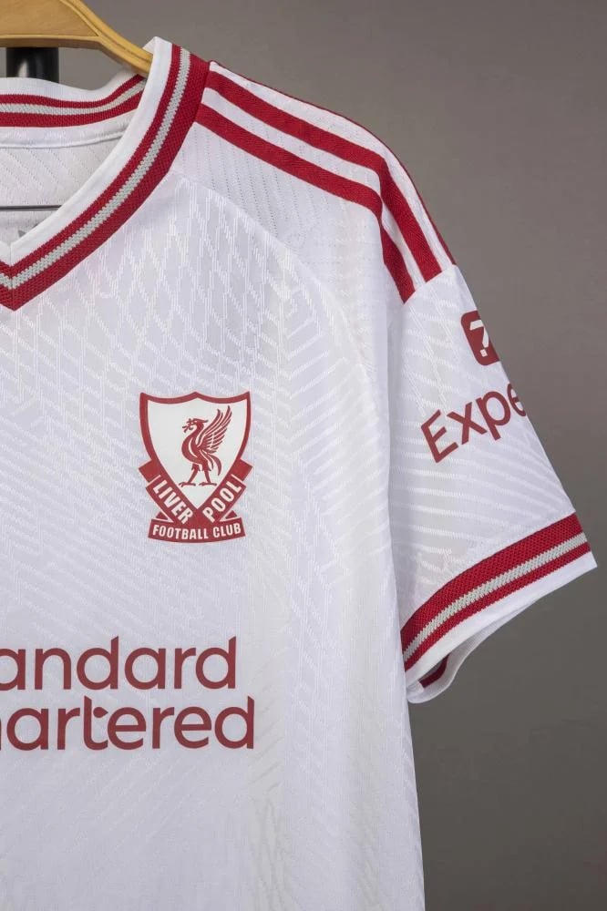 قميص ليفربول الاحتياطي  2026/2027