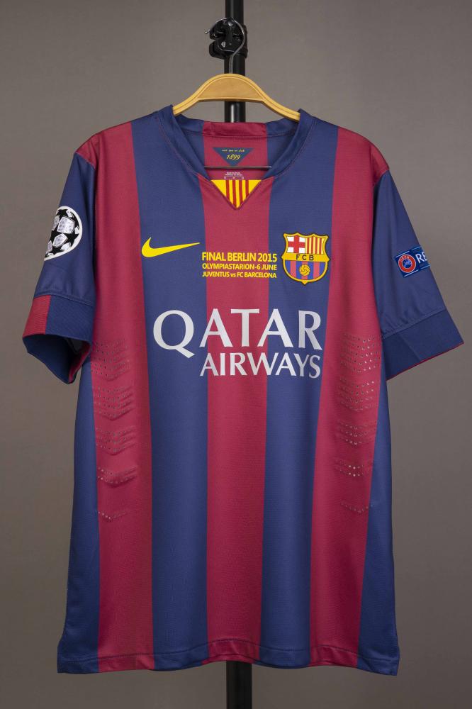 قميص برشلونة كلاسيك 2015