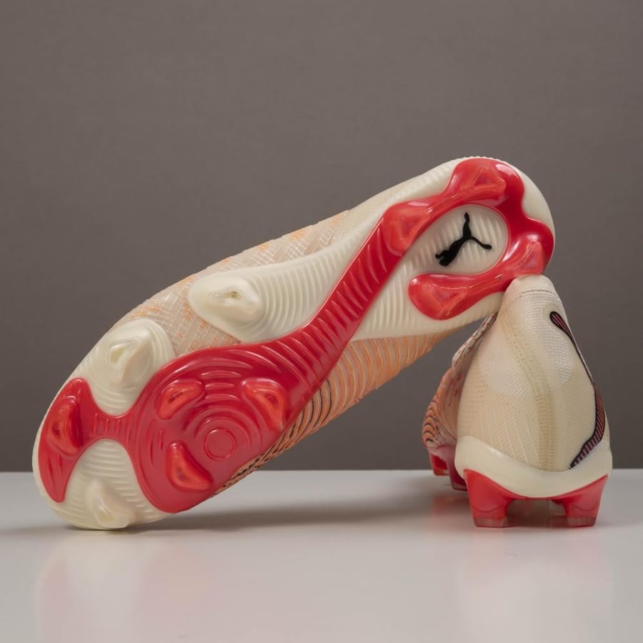 جزمة كرة قدم PUMA